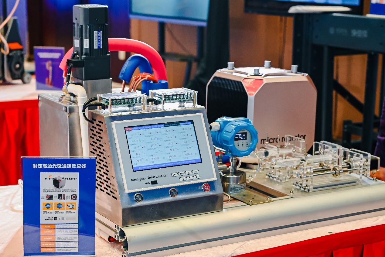 图1 带封装文字.png